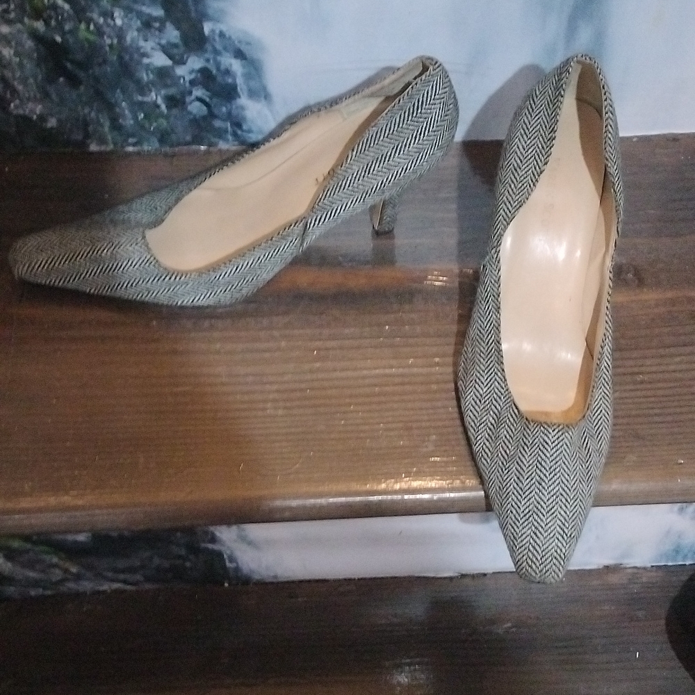 Shoes - Picture 2 of 2